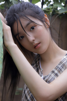 美女扒开粉嫩尿口的桶爽